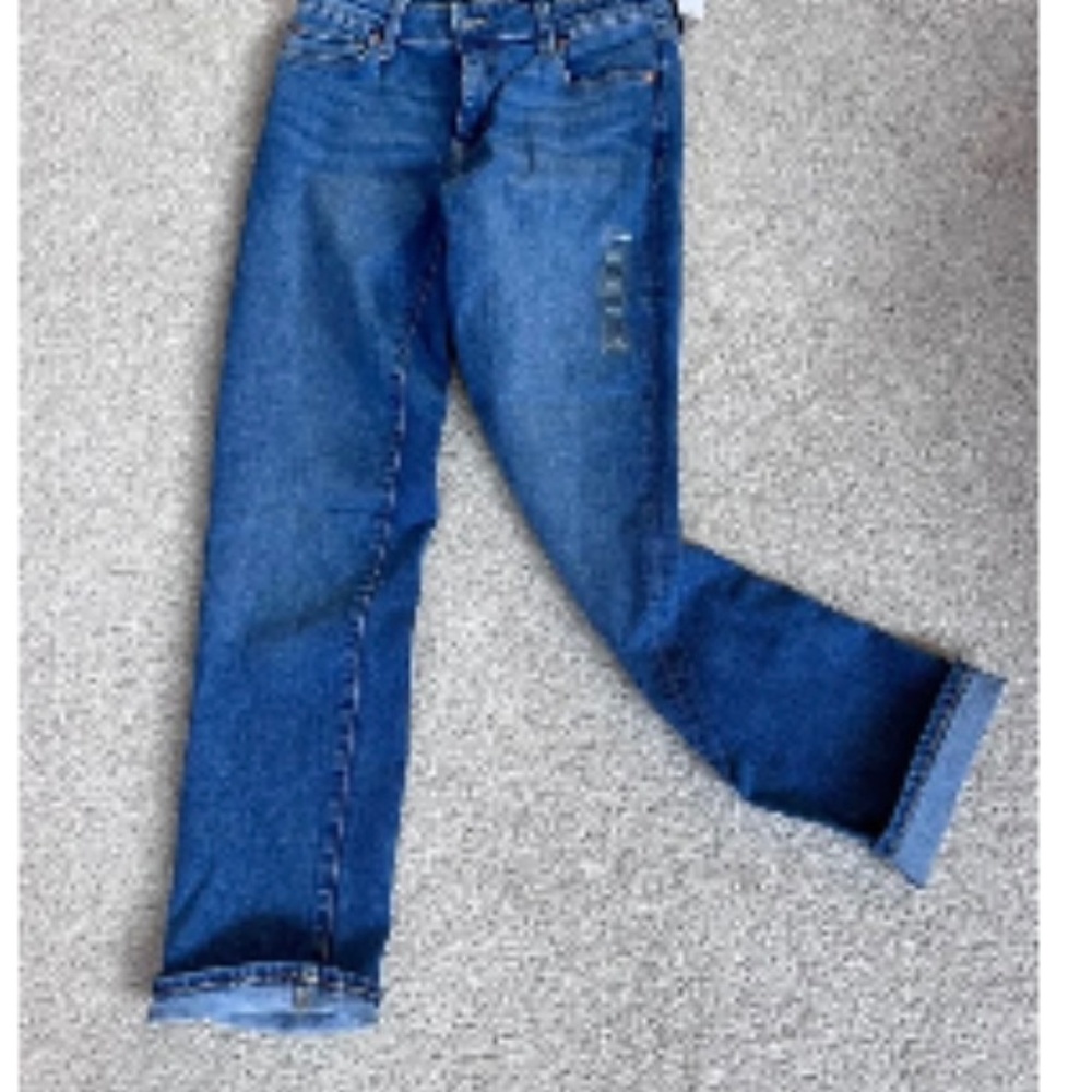 GAP women’s jeans brand new